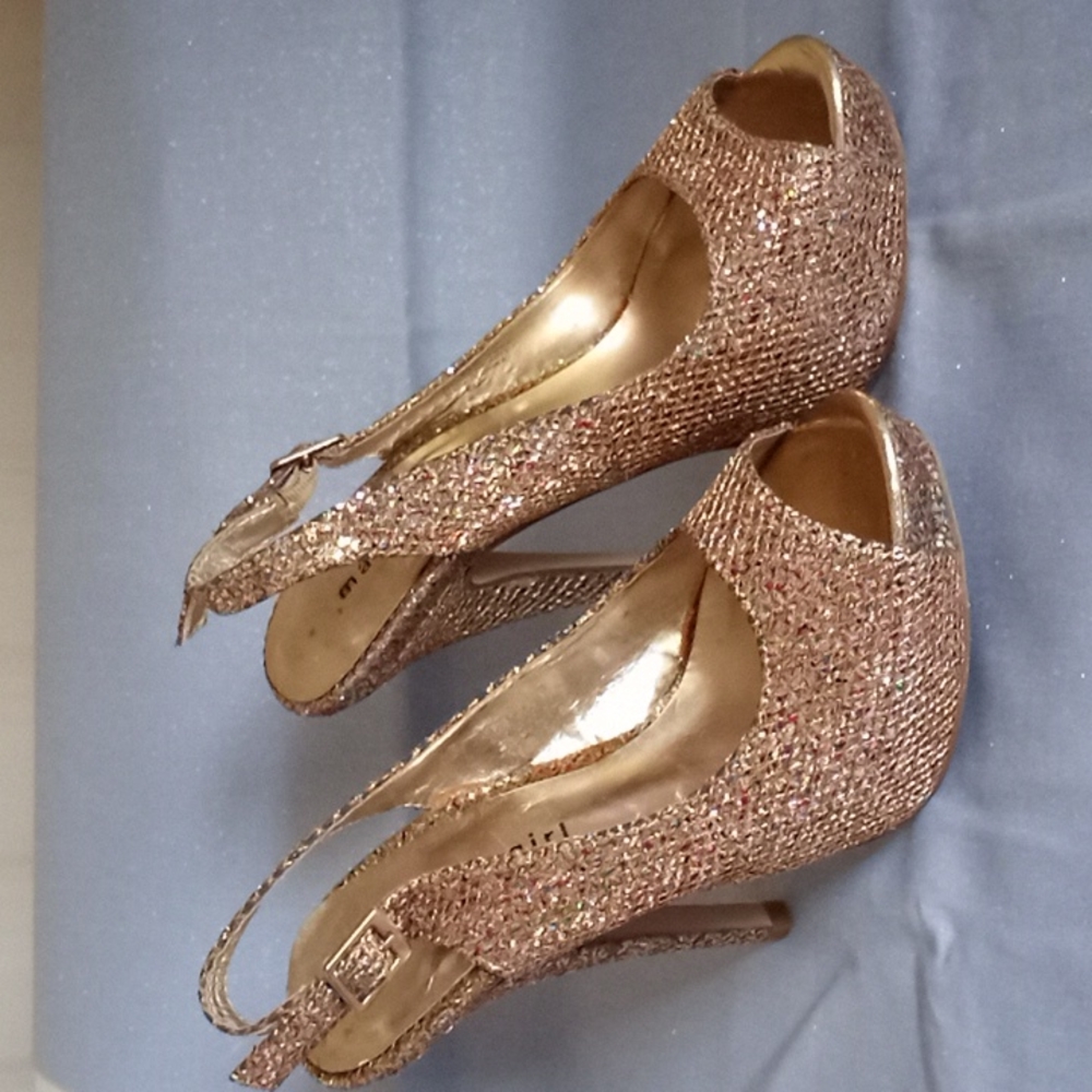 Madden Girl's High Heels Sandals  Sz 6